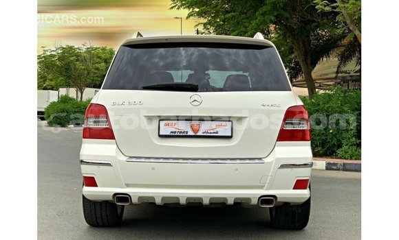 Buy Import Mercedes-Benz 190 (W201) White Car in Import - Dubai in Barbados Buy Import Mercedes-Benz 190 (W201) White Car in Import - Dubai in Barbados