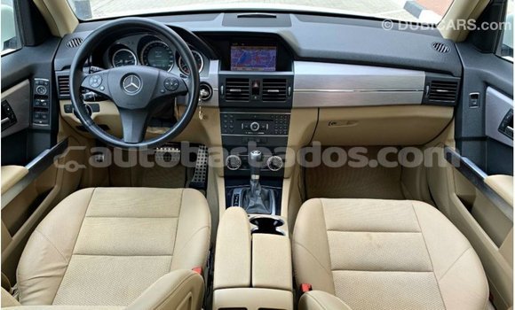 Buy Import Mercedes-Benz 190 (W201) White Car in Import - Dubai in Barbados Buy Import Mercedes-Benz 190 (W201) White Car in Import - Dubai in Barbados