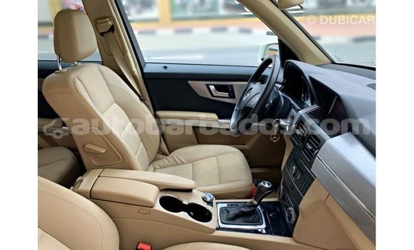 Buy Import Mercedes-Benz 190 (W201) White Car in Import - Dubai in Barbados Buy Import Mercedes-Benz 190 (W201) White Car in Import - Dubai in Barbados