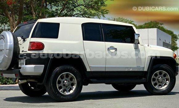 Buy Import Toyota FJ Cruiser White Car in Import - Dubai in Barbados Buy Import Toyota FJ Cruiser White Car in Import - Dubai in Barbados