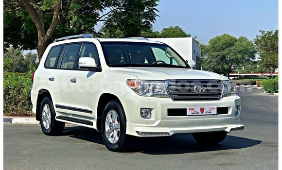 Buy Import Toyota Land Cruiser White Car in Import - Dubai in Barbados Buy Import Toyota Land Cruiser White Car in Import - Dubai in Barbados