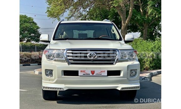 Buy Import Toyota Land Cruiser White Car in Import - Dubai in Barbados Buy Import Toyota Land Cruiser White Car in Import - Dubai in Barbados