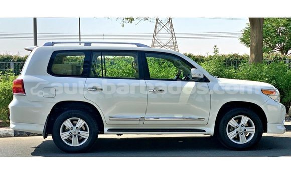 Buy Import Toyota Land Cruiser White Car in Import - Dubai in Barbados Buy Import Toyota Land Cruiser White Car in Import - Dubai in Barbados
