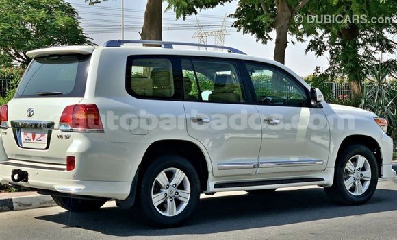 Buy Import Toyota Land Cruiser White Car in Import - Dubai in Barbados Buy Import Toyota Land Cruiser White Car in Import - Dubai in Barbados