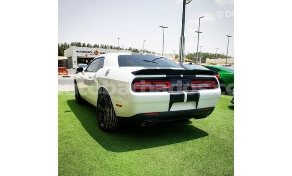 Buy Import Dodge Challenger White Car in Import - Dubai in Barbados Buy Import Dodge Challenger White Car in Import - Dubai in Barbados