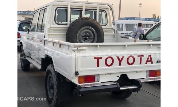 Buy Import Toyota Land Cruiser White Car in Import - Dubai in Barbados Buy Import Toyota Land Cruiser White Car in Import - Dubai in Barbados