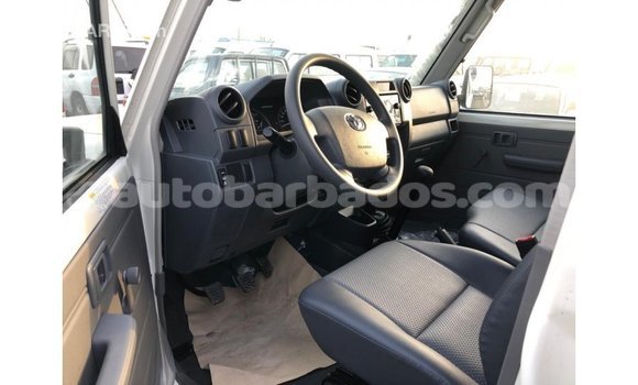 Buy Import Toyota Land Cruiser White Car in Import - Dubai in Barbados Buy Import Toyota Land Cruiser White Car in Import - Dubai in Barbados