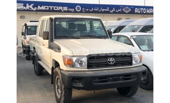 Buy Import Toyota Land Cruiser White Car in Import - Dubai in Barbados Buy Import Toyota Land Cruiser White Car in Import - Dubai in Barbados
