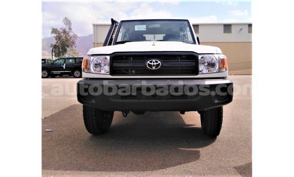 Buy Import Toyota Land Cruiser White Car in Import - Dubai in Barbados