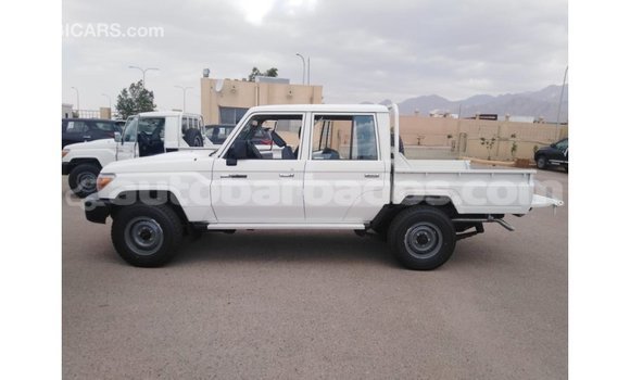Buy Import Toyota Land Cruiser White Car in Import - Dubai in Barbados Buy Import Toyota Land Cruiser White Car in Import - Dubai in Barbados