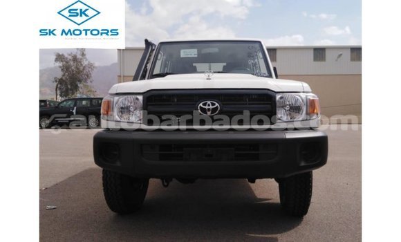 Buy Import Toyota Land Cruiser White Car in Import - Dubai in Barbados