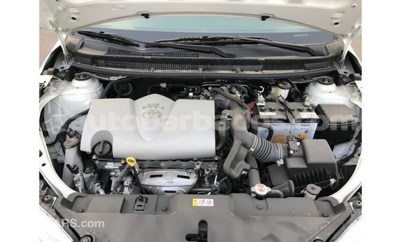 Buy Import Toyota DA White Truck in Import - Dubai in Barbados Buy Import Toyota DA White Truck in Import - Dubai in Barbados