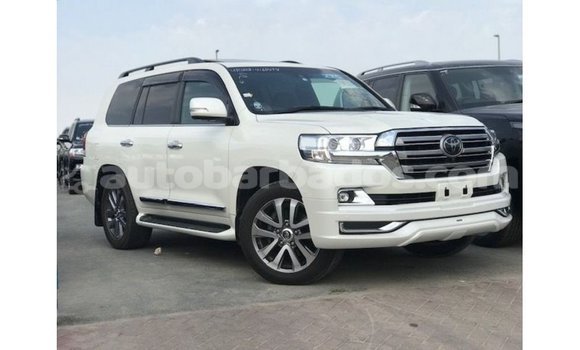 Buy Import Toyota Land Cruiser White Car in Import - Dubai in Barbados Buy Import Toyota Land Cruiser White Car in Import - Dubai in Barbados