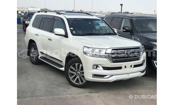 Buy Import Toyota Land Cruiser White Car in Import - Dubai in Barbados Buy Import Toyota Land Cruiser White Car in Import - Dubai in Barbados