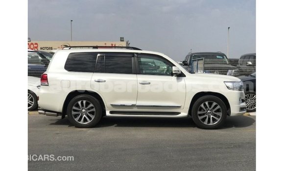 Buy Import Toyota Land Cruiser White Car in Import - Dubai in Barbados Buy Import Toyota Land Cruiser White Car in Import - Dubai in Barbados