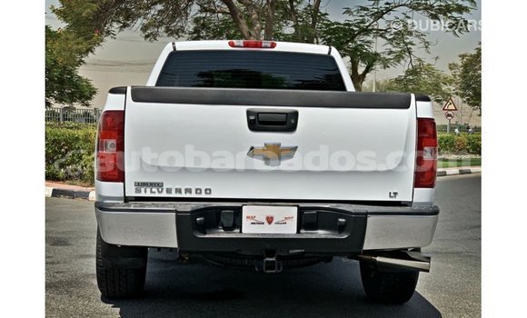 Buy Import Chevrolet Silverado White Car in Import - Dubai in Barbados Buy Import Chevrolet Silverado White Car in Import - Dubai in Barbados