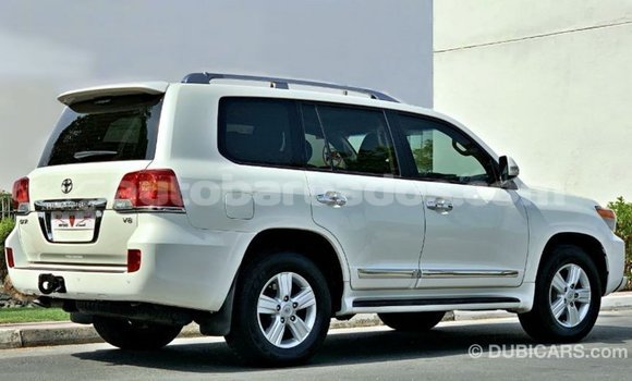 Buy Import Toyota Land Cruiser White Car in Import - Dubai in Barbados Buy Import Toyota Land Cruiser White Car in Import - Dubai in Barbados