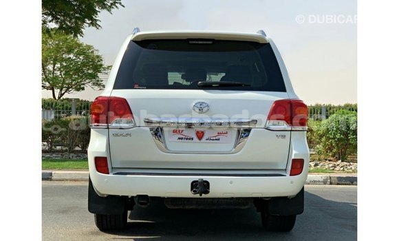 Buy Import Toyota Land Cruiser White Car in Import - Dubai in Barbados Buy Import Toyota Land Cruiser White Car in Import - Dubai in Barbados