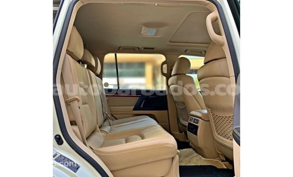 Buy Import Toyota Land Cruiser White Car in Import - Dubai in Barbados Buy Import Toyota Land Cruiser White Car in Import - Dubai in Barbados