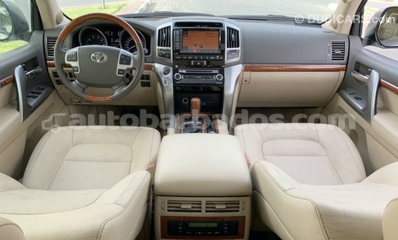 Buy Import Toyota Land Cruiser White Car in Import - Dubai in Barbados Buy Import Toyota Land Cruiser White Car in Import - Dubai in Barbados