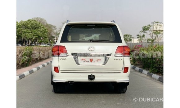 Buy Import Toyota Land Cruiser White Car in Import - Dubai in Barbados Buy Import Toyota Land Cruiser White Car in Import - Dubai in Barbados
