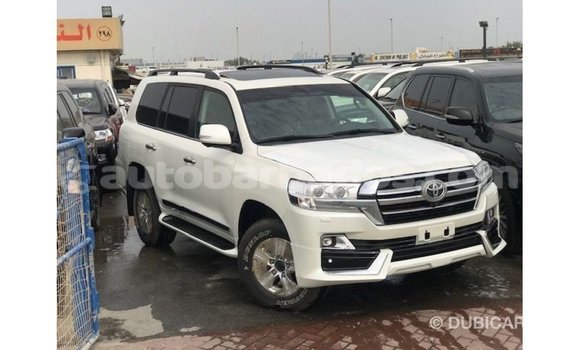 Buy Import Toyota Land Cruiser White Car in Import - Dubai in Barbados Buy Import Toyota Land Cruiser White Car in Import - Dubai in Barbados
