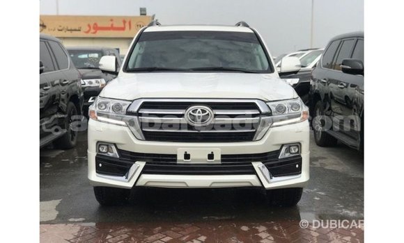 Buy Import Toyota Land Cruiser White Car in Import - Dubai in Barbados Buy Import Toyota Land Cruiser White Car in Import - Dubai in Barbados