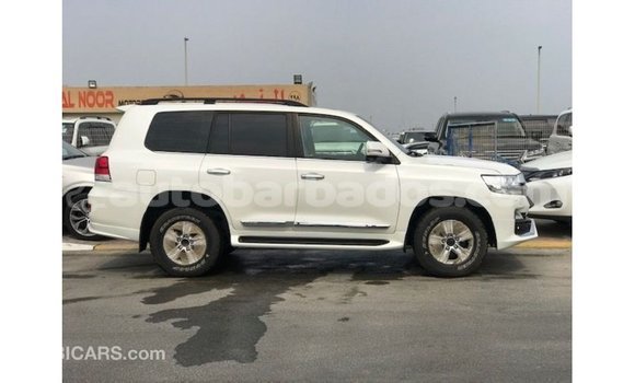 Buy Import Toyota Land Cruiser White Car in Import - Dubai in Barbados Buy Import Toyota Land Cruiser White Car in Import - Dubai in Barbados