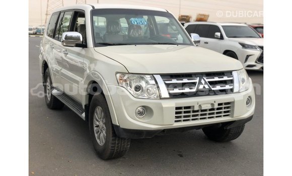 Buy Import Mitsubishi Pajero White Car in Import - Dubai in Barbados Buy Import Mitsubishi Pajero White Car in Import - Dubai in Barbados