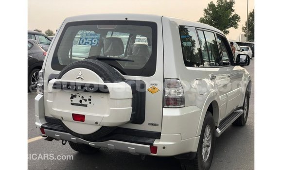 Buy Import Mitsubishi Pajero White Car in Import - Dubai in Barbados Buy Import Mitsubishi Pajero White Car in Import - Dubai in Barbados