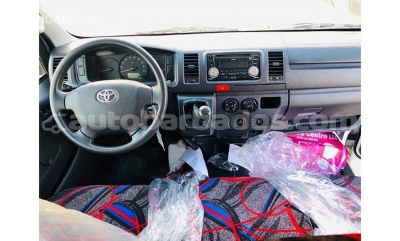 Buy Import Toyota Hiace White Car in Import - Dubai in Barbados Buy Import Toyota Hiace White Car in Import - Dubai in Barbados