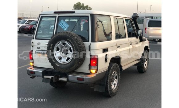 Buy Import Toyota Land Cruiser White Car in Import - Dubai in Barbados Buy Import Toyota Land Cruiser White Car in Import - Dubai in Barbados