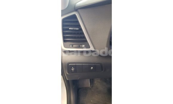 Buy Import Hyundai Tucson White Car in Import - Dubai in Barbados Buy Import Hyundai Tucson White Car in Import - Dubai in Barbados