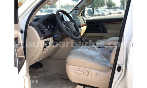 Buy Import Toyota Land Cruiser White Car in Import - Dubai in Barbados Buy Import Toyota Land Cruiser White Car in Import - Dubai in Barbados