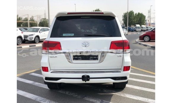 Buy Import Toyota Land Cruiser White Car in Import - Dubai in Barbados Buy Import Toyota Land Cruiser White Car in Import - Dubai in Barbados