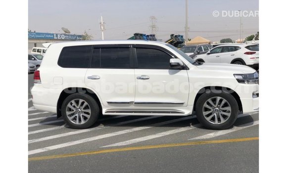 Buy Import Toyota Land Cruiser White Car in Import - Dubai in Barbados Buy Import Toyota Land Cruiser White Car in Import - Dubai in Barbados