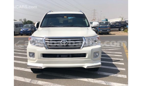 Buy Import Toyota Land Cruiser White Car in Import - Dubai in Barbados Buy Import Toyota Land Cruiser White Car in Import - Dubai in Barbados
