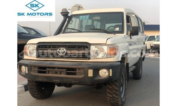 Buy Import Toyota Land Cruiser White Car in Import - Dubai in Barbados Buy Import Toyota Land Cruiser White Car in Import - Dubai in Barbados