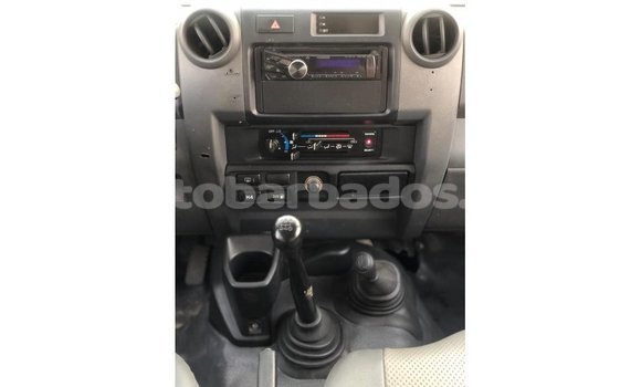 Buy Import Toyota Land Cruiser White Car in Import - Dubai in Barbados Buy Import Toyota Land Cruiser White Car in Import - Dubai in Barbados