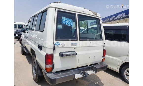 Buy Import Toyota Land Cruiser White Car in Import - Dubai in Barbados Buy Import Toyota Land Cruiser White Car in Import - Dubai in Barbados