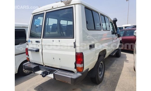 Buy Import Toyota Land Cruiser White Car in Import - Dubai in Barbados Buy Import Toyota Land Cruiser White Car in Import - Dubai in Barbados