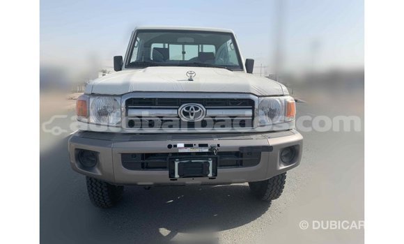 Buy Import Toyota Land Cruiser White Car in Import - Dubai in Barbados Buy Import Toyota Land Cruiser White Car in Import - Dubai in Barbados