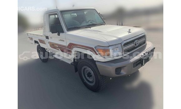 Buy Import Toyota Land Cruiser White Car in Import - Dubai in Barbados Buy Import Toyota Land Cruiser White Car in Import - Dubai in Barbados