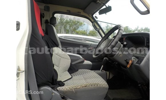 Buy Import Toyota Hiace White Car in Import - Dubai in Barbados Buy Import Toyota Hiace White Car in Import - Dubai in Barbados