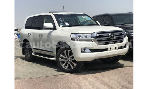 Buy Import Toyota Land Cruiser White Car in Import - Dubai in Barbados Buy Import Toyota Land Cruiser White Car in Import - Dubai in Barbados
