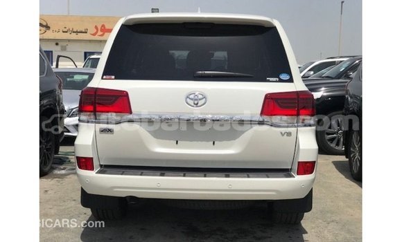 Buy Import Toyota Land Cruiser White Car in Import - Dubai in Barbados Buy Import Toyota Land Cruiser White Car in Import - Dubai in Barbados