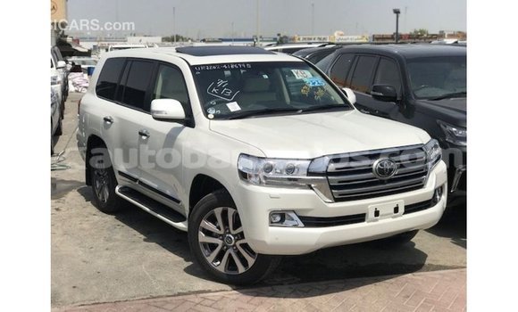 Buy Import Toyota Land Cruiser White Car in Import - Dubai in Barbados Buy Import Toyota Land Cruiser White Car in Import - Dubai in Barbados