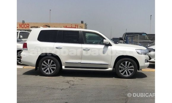 Buy Import Toyota Land Cruiser White Car in Import - Dubai in Barbados Buy Import Toyota Land Cruiser White Car in Import - Dubai in Barbados