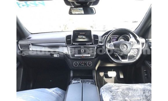 Buy Import Mercedes-Benz 190 (W201) White Car in Import - Dubai in Barbados Buy Import Mercedes-Benz 190 (W201) White Car in Import - Dubai in Barbados