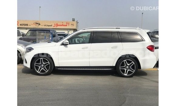 Buy Import Mercedes-Benz 190 (W201) White Car in Import - Dubai in Barbados Buy Import Mercedes-Benz 190 (W201) White Car in Import - Dubai in Barbados